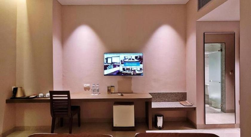 Classic Hotel Jakarta Exterior foto